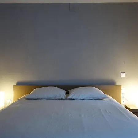 Eyhera Perkain Bed & Breakfast *